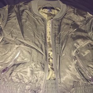 Army green bomber jacket!!